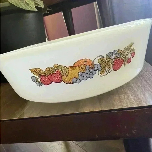 1970s Anchor Hocking Fire King Nature’s Bounty Fruit Harvest  Circle 8.25 Inches - Picture 5 of 6